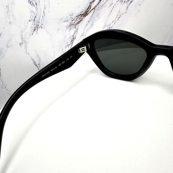 New PRADA Sunglasses Black Butterfly Cat Eye Logo Symbole Logo New